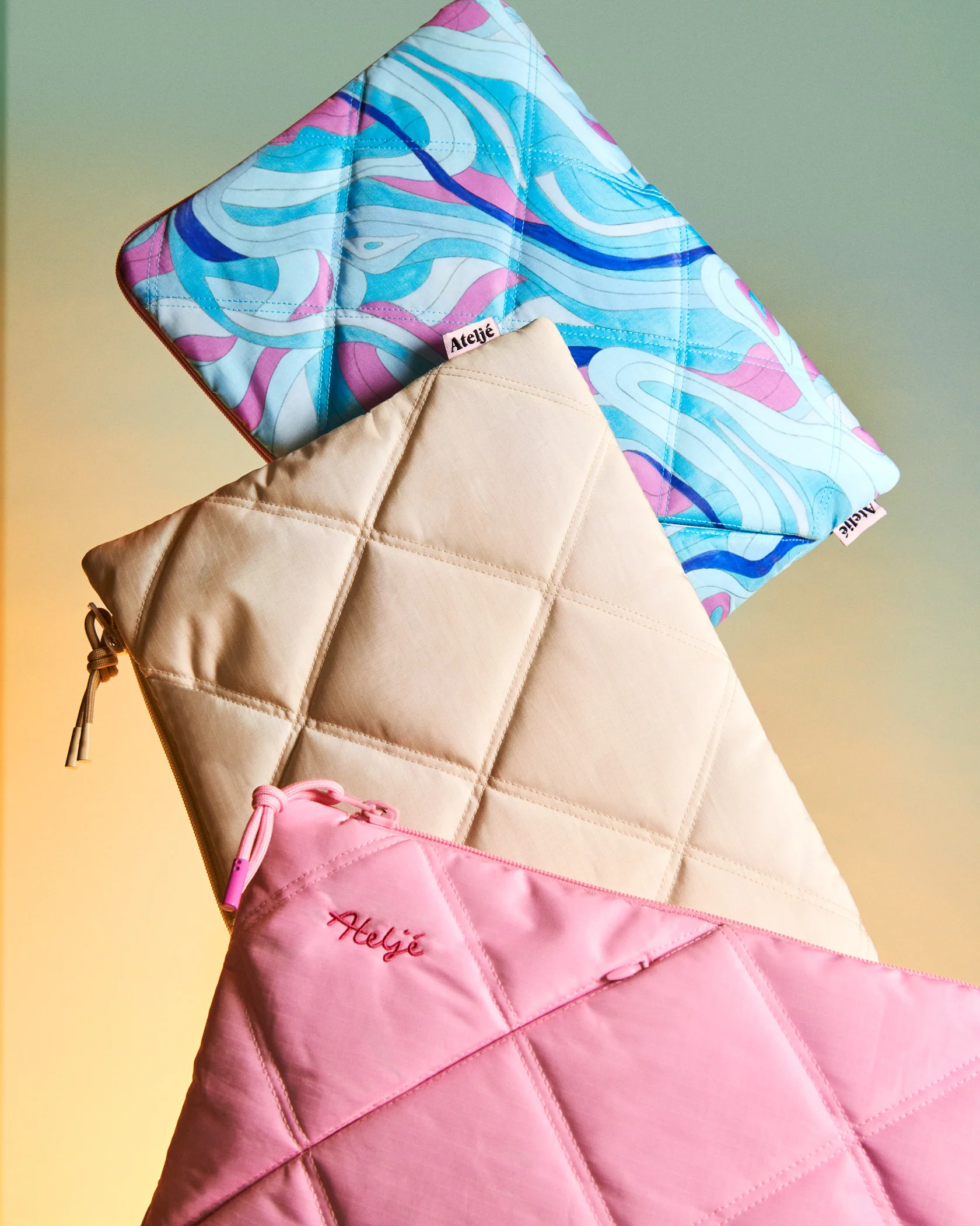 Puffy recycled laptop sleeve - Sand - Image 6
